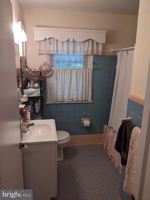 Bath - 2406 Nottingham Way, Hamilton, NJ 08619 photo 1 of 1