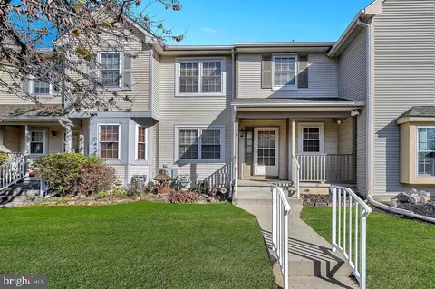 29 Stanwyck Ct, Robbinsville, NJ 08691