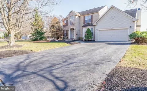 15 Carla Way, Lawrence, NJ 08648