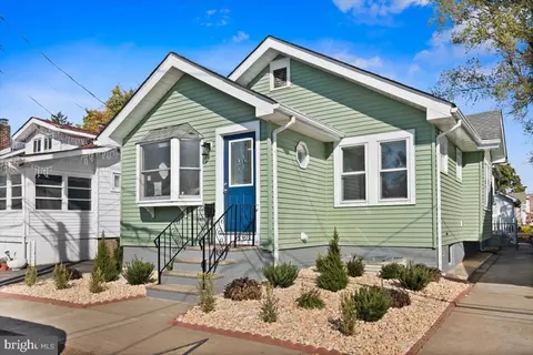 48 Charlotte Ave, Trenton, NJ 08629