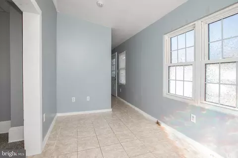 Entry Way - 810 Klockner Rd, Hamilton, NJ 08619 photo 2 of 9