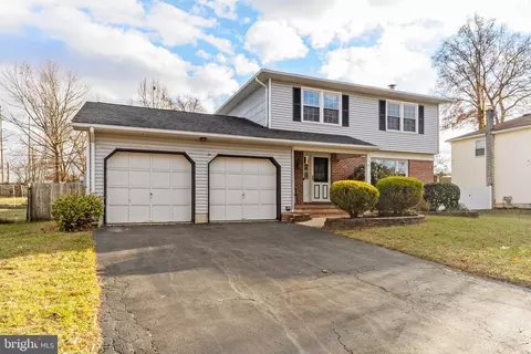 32 Hobbs Rd, Hamilton, NJ 08619