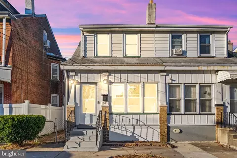 227 Columbus Ave, Trenton, NJ 08629