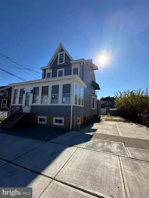 2039 Genesee St, Hamilton, NJ 08610