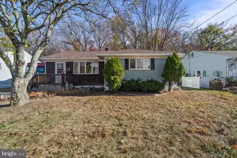 40 Hardwick Dr, Trenton, NJ 08638