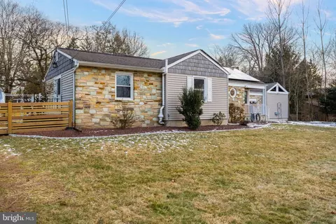 Exterior - 15 Perry Dr, Ewing, NJ 08628 photo 3 of 10