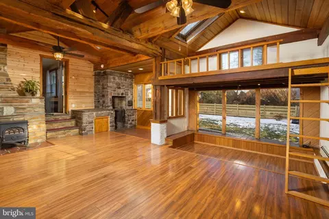 Living - 15 Perry Dr, Ewing, NJ 08628 photo 3 of 4