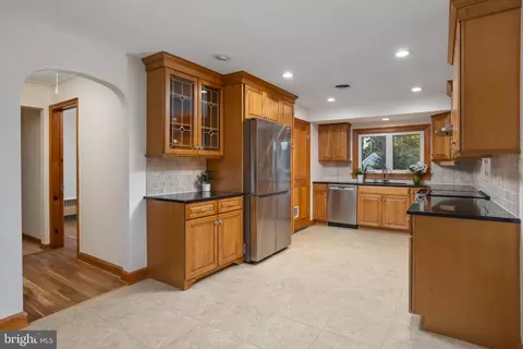 Kitchen - 15 Perry Dr, Ewing, NJ 08628 photo 2 of 3