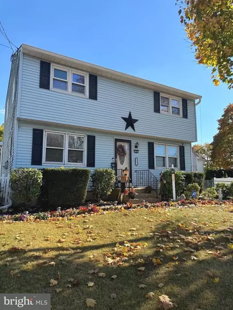 4 Marlow Ct, Hamilton, NJ 08610