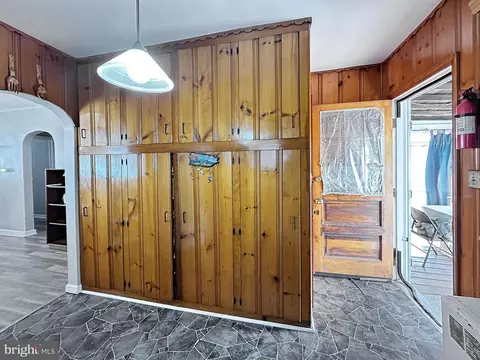 Entry Way - 165 Homecrest Ave, Trenton, NJ 08638 photo 1 of 1