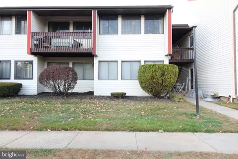 10 Avon Drive # f, Hightstown, NJ 08520