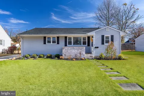 14 Alton Rd, Hamilton, NJ 08619