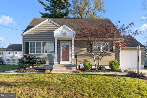 27 Baltusrol St, Hamilton, NJ 08690