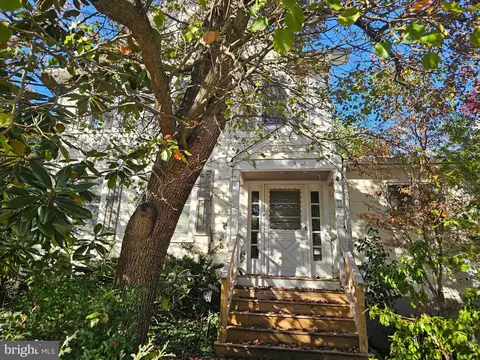 11 Brookside Ave, Pennington, NJ 08534