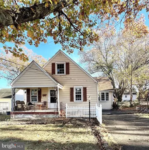 641 Concord Cir, Ewing, NJ 08618