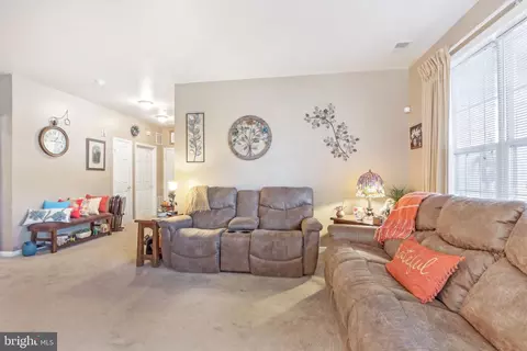 Entry Way - 110 Kyle Way, Ewing, NJ 08628 photo 4 of 7