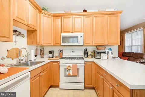 Kitchen - 110 Kyle Way, Ewing, NJ 08628 photo 6 of 7