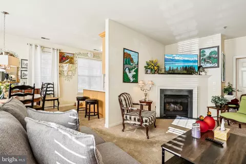 Living - 113 Kyle Way, Ewing, NJ 08628 photo 4 of 7