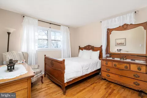 Bedroom - 42 Willis Dr, Ewing, NJ 08628 photo 3 of 3