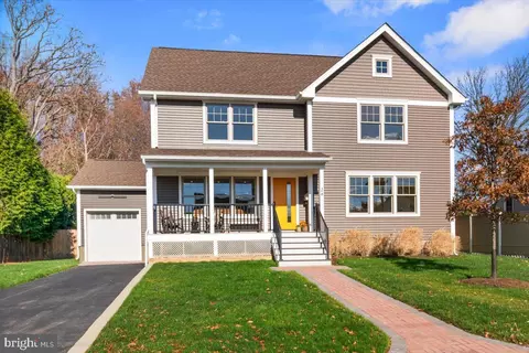 26 Forrest Ave, Lawrenceville, NJ 08648