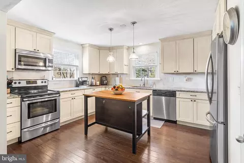 Kitchen - 844 River Rd, Ewing, NJ 08628 photo 1 of 3