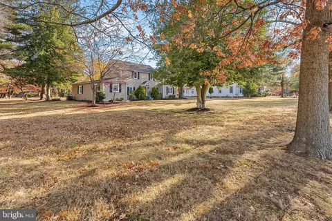 Exterior - 844 River Rd, Ewing, NJ 08628 photo 3 of 7