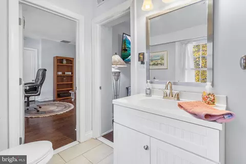Bath - 844 River Rd, Ewing, NJ 08628 photo 3 of 3