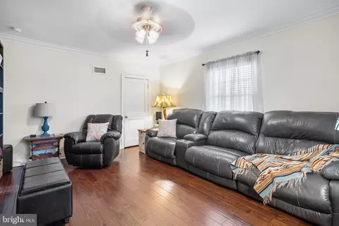 Entry Way - 844 River Rd, Ewing, NJ 08628 photo 6 of 7