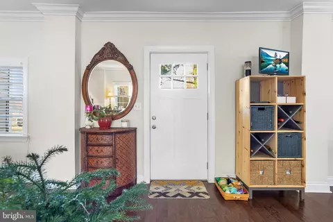 Entry Way - 844 River Rd, Ewing, NJ 08628 photo 1 of 7