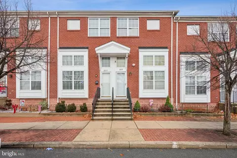 209 Monument Pl, Trenton, NJ 08618