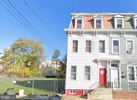 126 Spring St, Trenton, NJ 08618