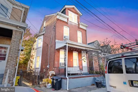 307 Commonwealth Ave, Trenton, NJ 08629