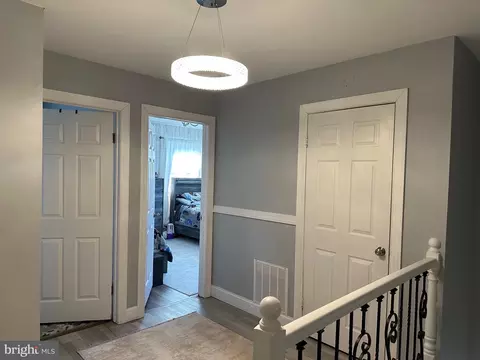 Entry Way - 28 Cold Spring Rd, Hamilton, NJ 08619 photo 6 of 8