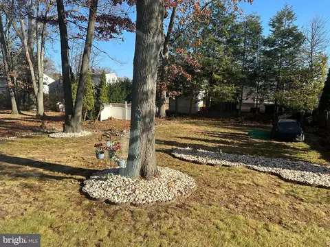 Exterior - 28 Cold Spring Rd, Hamilton, NJ 08619 photo 6 of 6