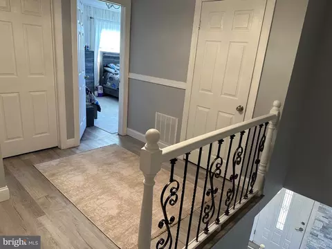 Entry Way - 28 Cold Spring Rd, Hamilton, NJ 08619 photo 5 of 8