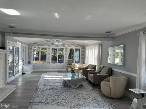 Living - 28 Cold Spring Rd, Hamilton, NJ 08619 photo 3 of 4