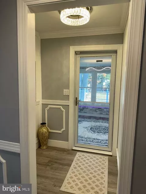 Entry Way - 28 Cold Spring Rd, Hamilton, NJ 08619 photo 3 of 8