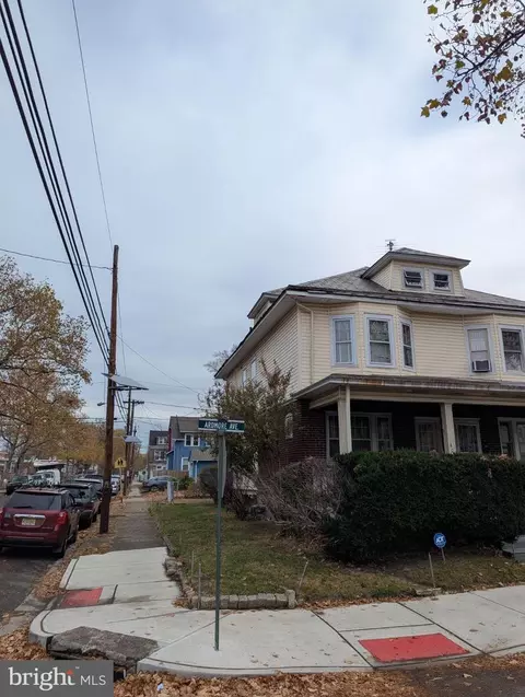 402 Ardmore Ave, Trenton, NJ 08629
