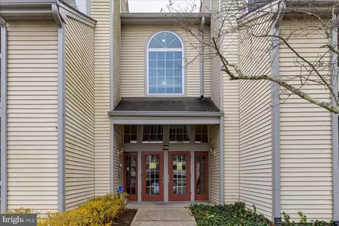 106 Lassen Ct #6, Princeton, NJ 08540