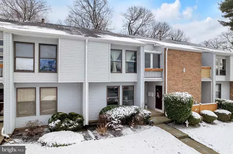 8 Twin Rivers Dr # B, East Windsor, NJ 08520