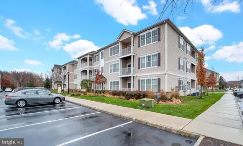 837 Timberlake Dr, Ewing, NJ 08618