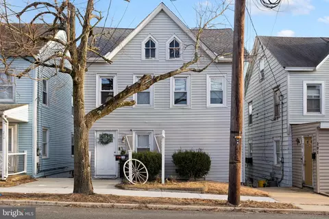 205 Main St, Hamilton, NJ 08620