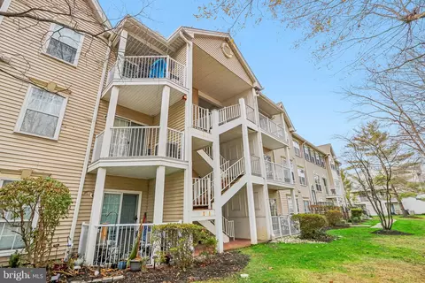 104 Chambord Ct, Hamilton, NJ 08619