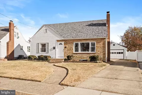 19 Godfrey Dr, Hamilton, NJ 08610
