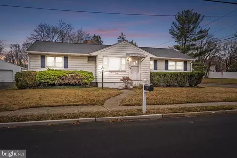 174 Sandalwood Ave, Hamilton, NJ 08619
