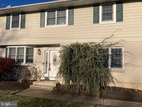 144 Knapp Ave, Hamilton, NJ 08610