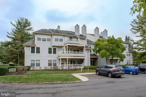 121 Rainier Ct #5, Princeton, NJ 08540