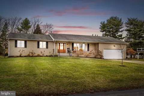 10 Prestile Pl, Robbinsville, NJ 08691