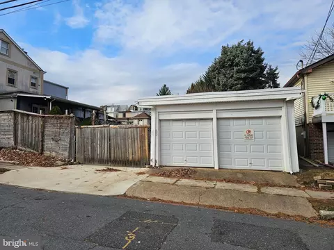 951 Ohio Ave, Trenton, NJ 08638