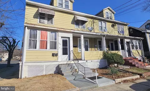 402 William St, Trenton, NJ 08610